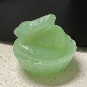 Boyd Glass 2.5 inch BUNNY on Nest Mini Salt Cellar / Dip Lemon Splash Carnival